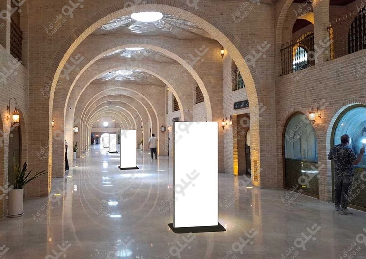 لایت باکس عمودی پارکینگ بازار طلای خورشید