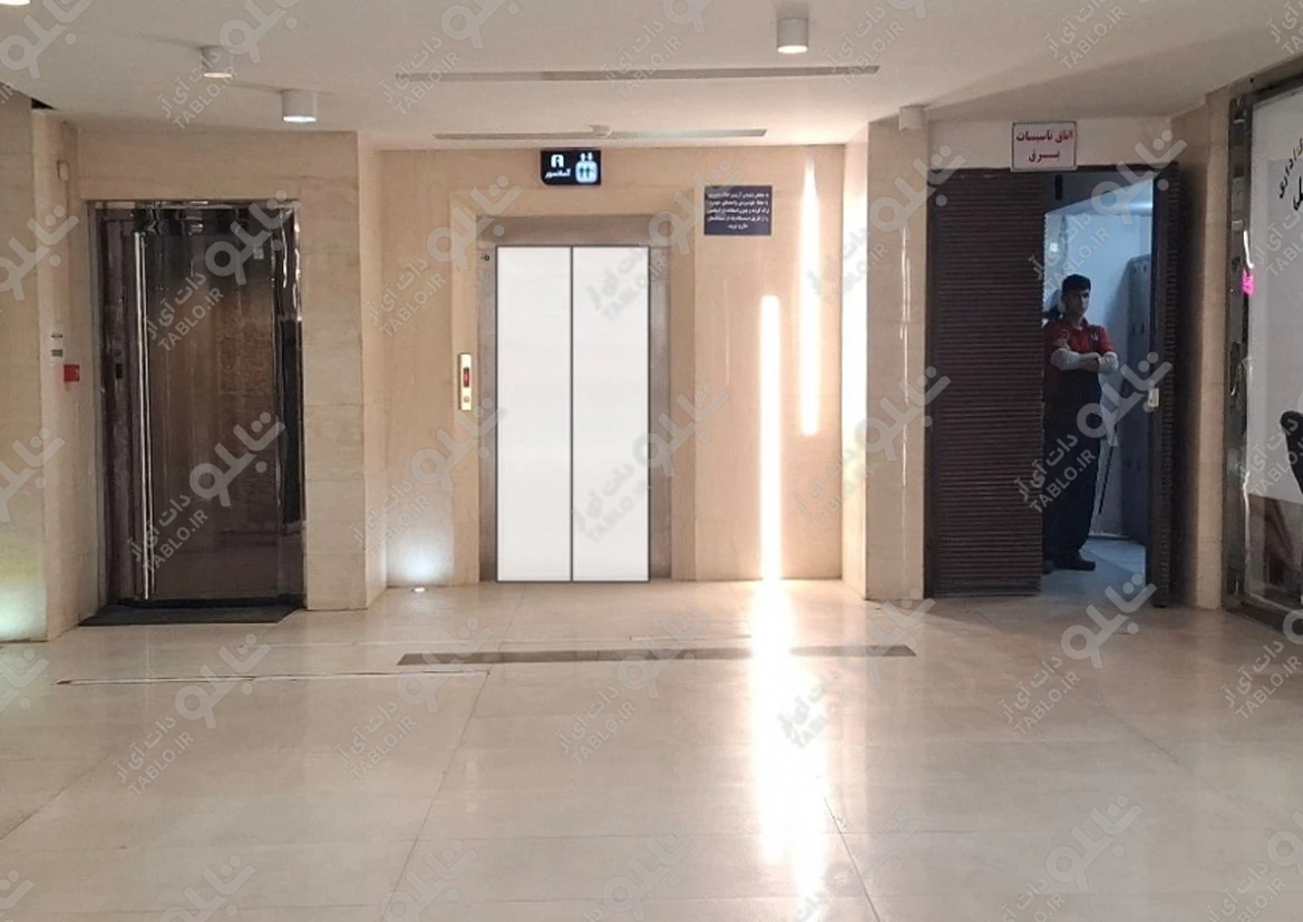 درب آسانسور مجتمع تجاری مترو پل
